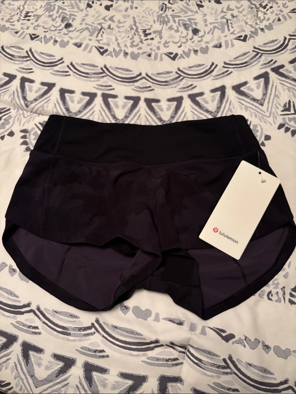 Nwt lululemon black camo speed up short